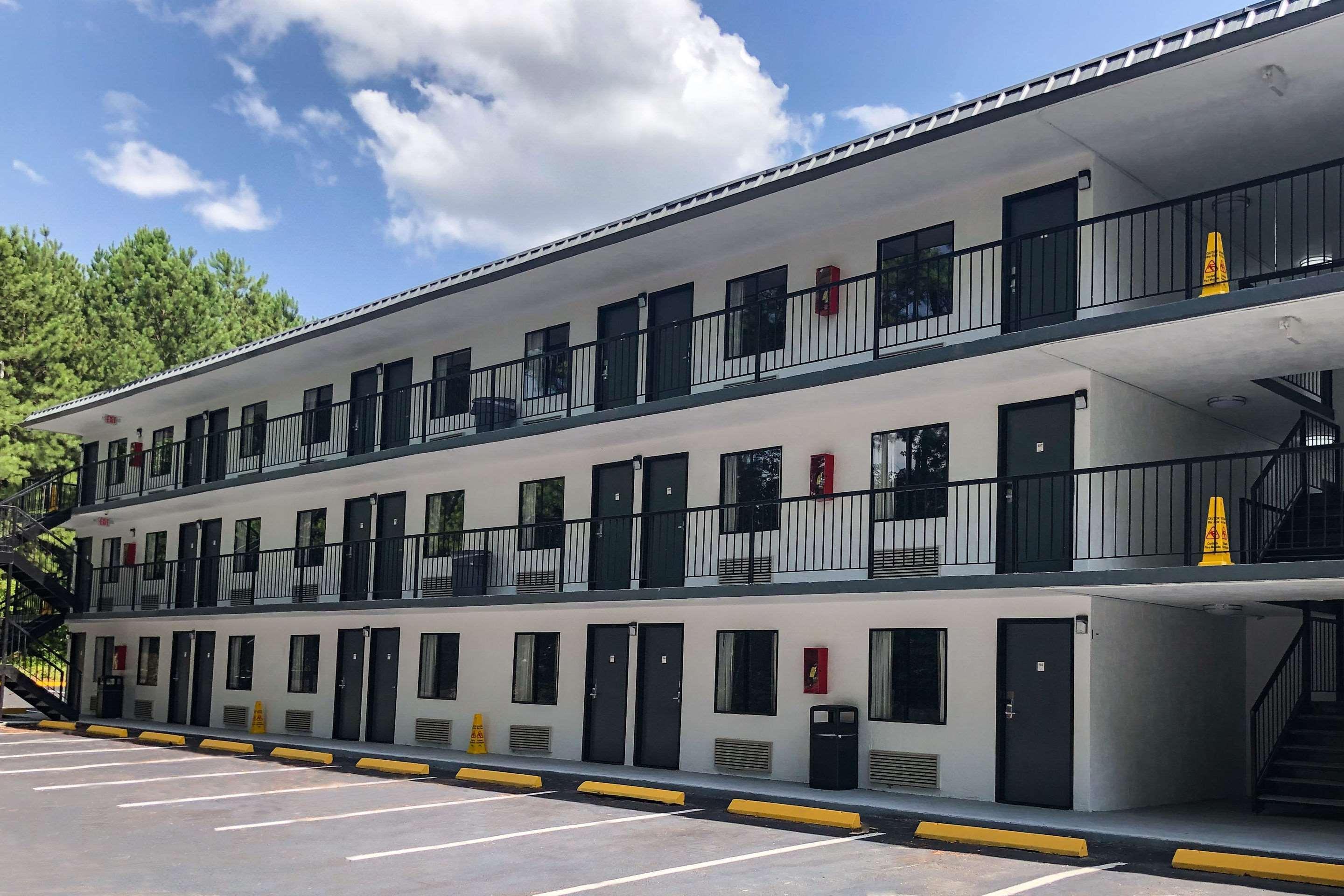 Econo Lodge Lithonia Exterior photo